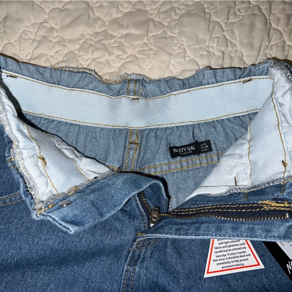 NWT Nasty Gal Paper Bag Style Jean Short - Picture 3 of 4